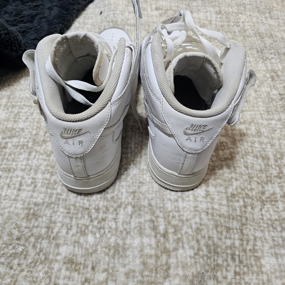 2 Pairs for the price of one...Nike Air Force 1 Mid, size 10.5 US, no box - Picture 4 of 16